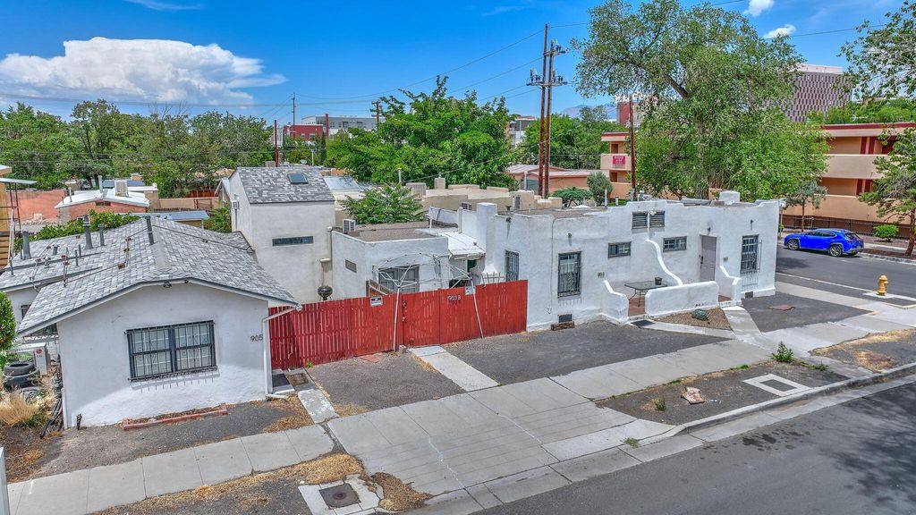 905 Coal Avenue SW, Albuquerque, NM 87102