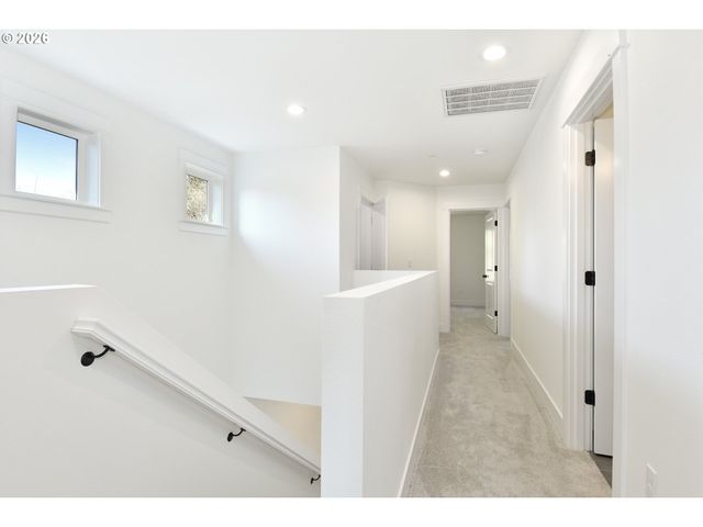 14205 Se Cannon St, Portland, OR 97236