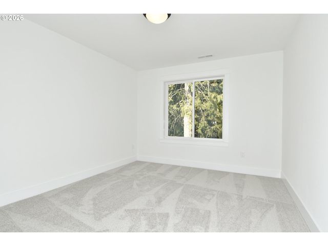 14205 Se Cannon St, Portland, OR 97236