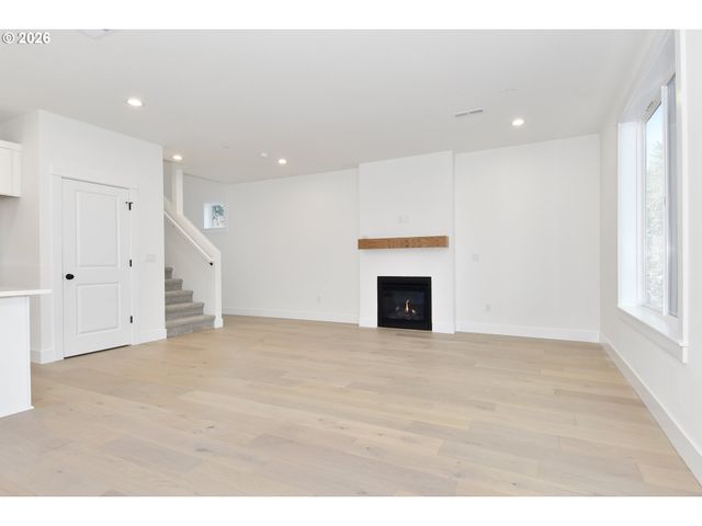 14205 Se Cannon St, Portland, OR 97236