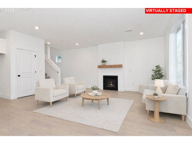 14205 Se Cannon St, Portland, OR 97236