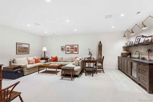 2821 E Cedar Avenue 18, Denver, CO 80209