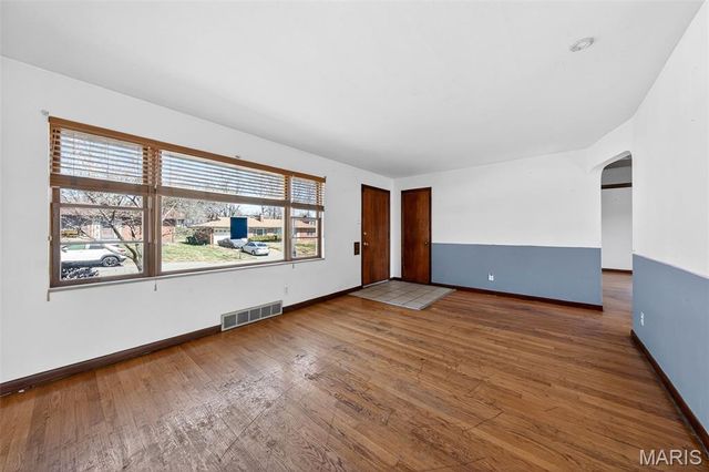 1326 Northumberland Drive, St Louis, MO 63137