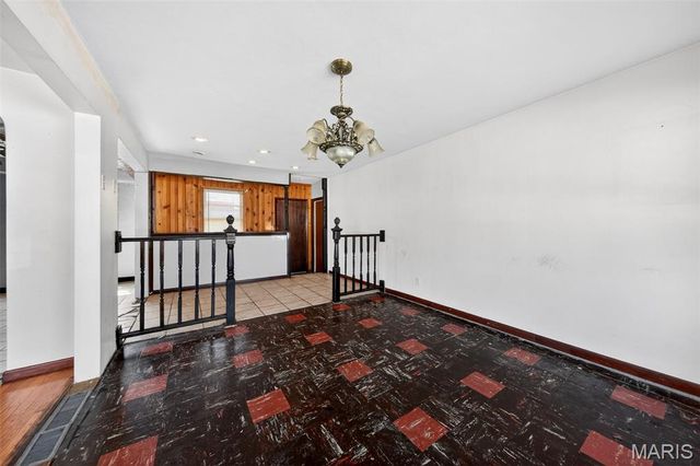 1326 Northumberland Drive, St Louis, MO 63137