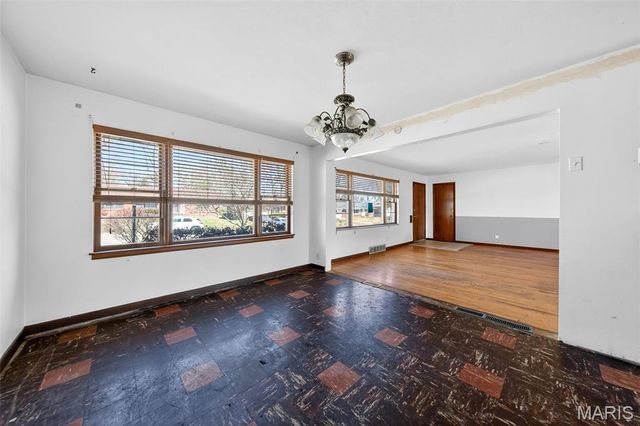 1326 Northumberland Drive, St Louis, MO 63137