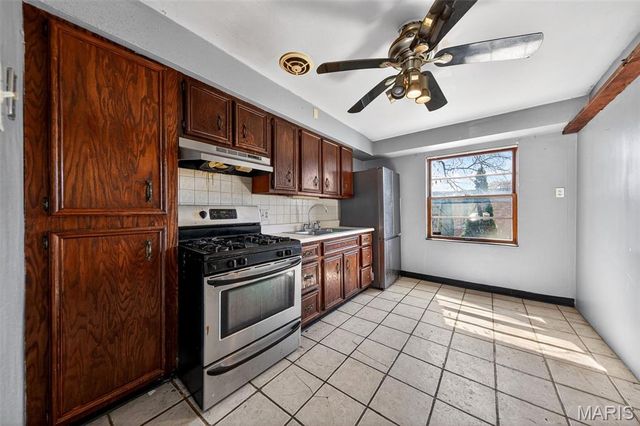 1326 Northumberland Drive, St Louis, MO 63137