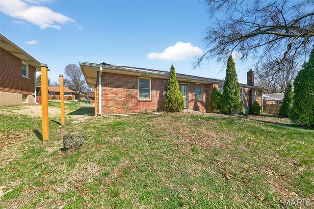 1326 Northumberland Drive, St Louis, MO 63137