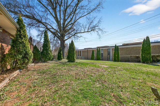 1326 Northumberland Drive, St Louis, MO 63137