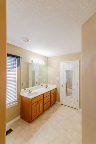 1701 Jayhawk Drive, Atchison, KS 66002