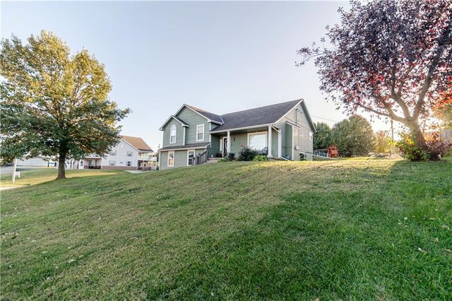 1701 Jayhawk Drive, Atchison, KS 66002