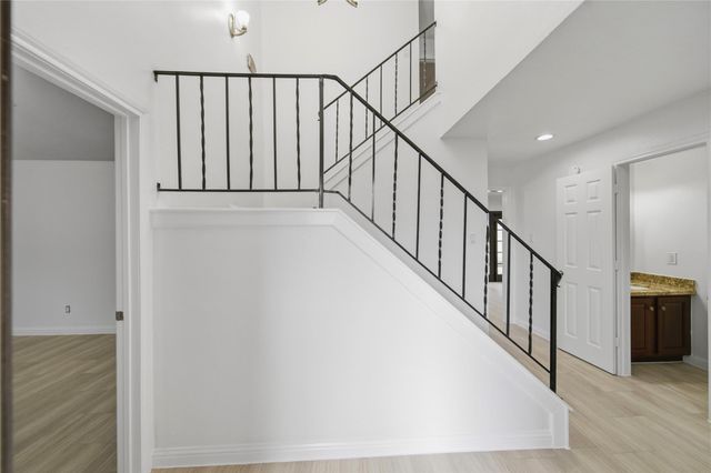 2902 Colony Drive, Sugar Land, TX 77479