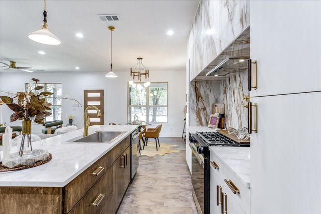 2401 Ingersoll Street, Dallas, TX 75212