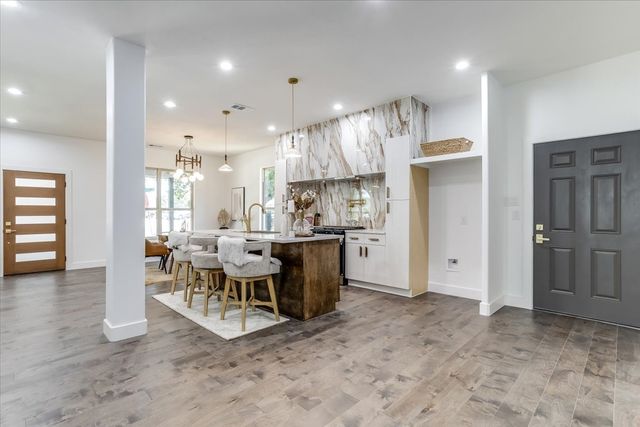 2401 Ingersoll Street, Dallas, TX 75212