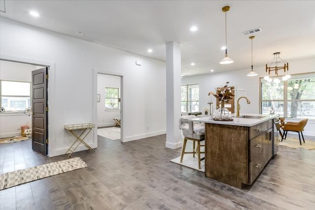 2401 Ingersoll Street, Dallas, TX 75212