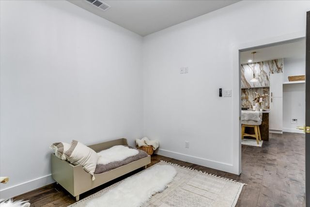 2401 Ingersoll Street, Dallas, TX 75212