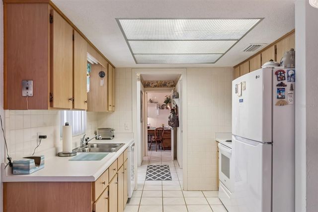 31 MARIGOLD LANE, Debary, FL 32713