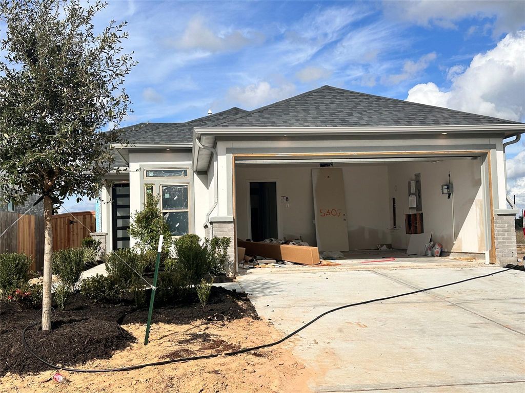 5307 Murillo Drive, Iowa Colony, TX 77583