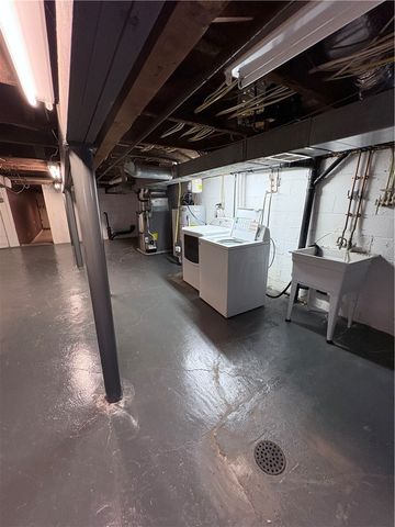 524 Edmond St, Bloomfield, PA 15224