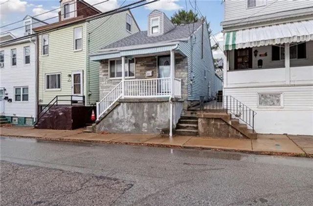 524 Edmond St, Bloomfield, PA 15224