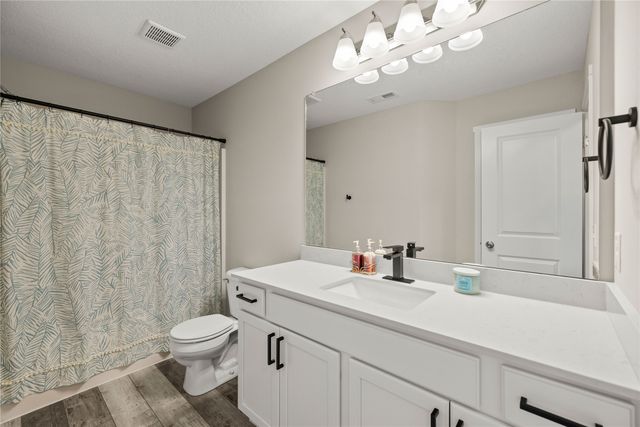 7910 SE 1st Court, Des Moines, IA 50320