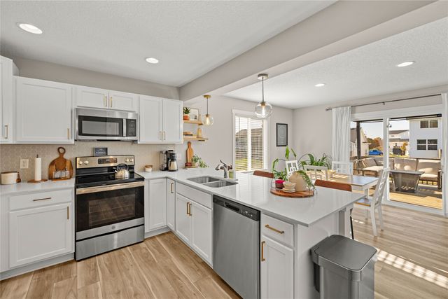 7910 SE 1st Court, Des Moines, IA 50320