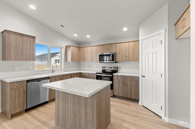 2984 W Taiban Creek Dr, Kuna, ID 83634