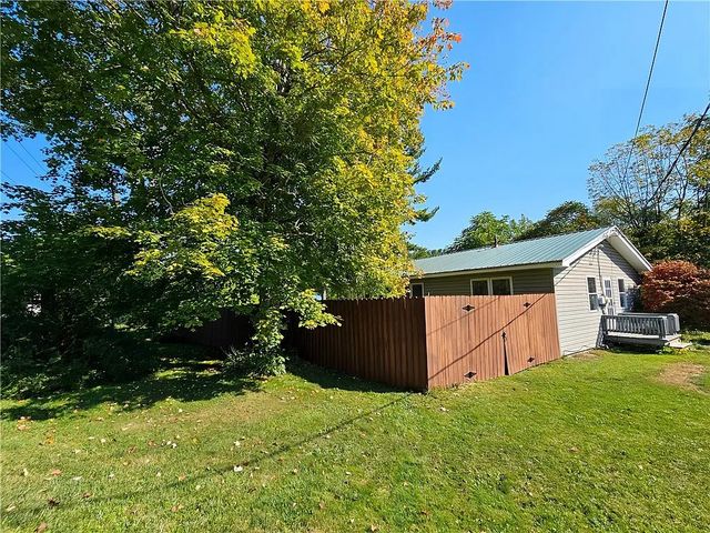 10849 New Oregon Road, North Collins, NY 14111