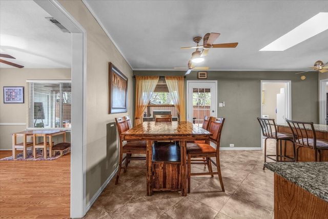 826 Lake Forest Court, Grapevine, TX 76051