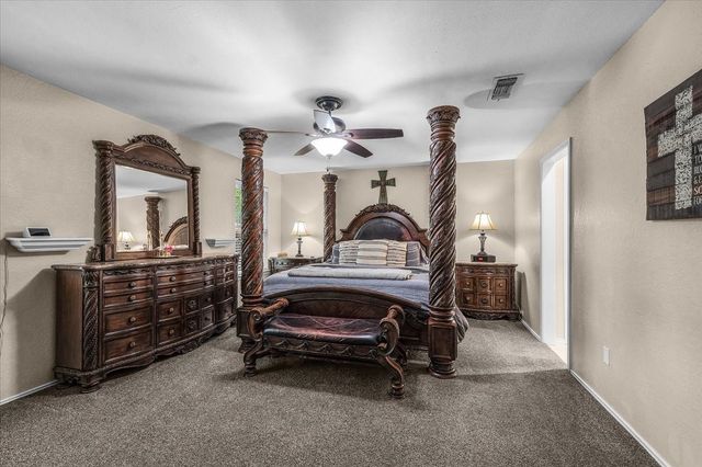 826 Lake Forest Court, Grapevine, TX 76051