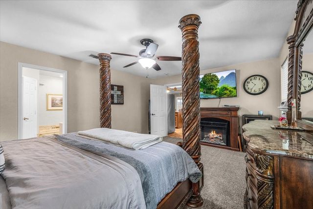 826 Lake Forest Court, Grapevine, TX 76051