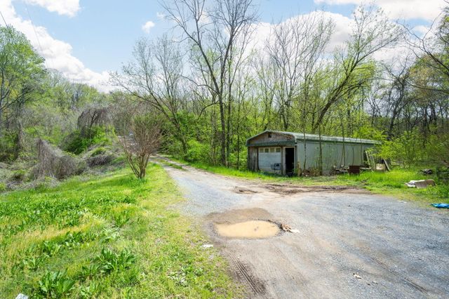 3877 Bonny Oaks Drive, Chattanooga, TN 37406