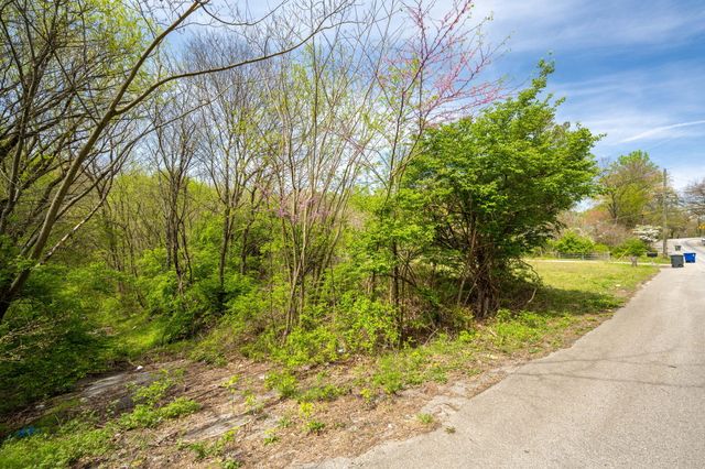 3877 Bonny Oaks Drive, Chattanooga, TN 37406