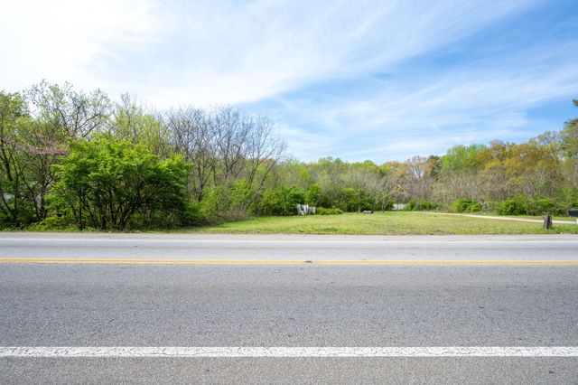 3877 Bonny Oaks Drive, Chattanooga, TN 37406