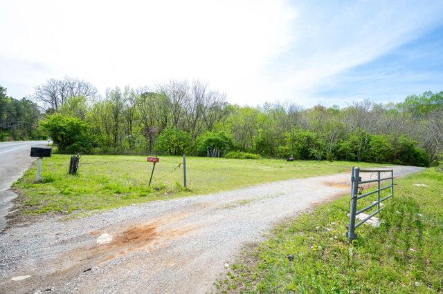 3877 Bonny Oaks Drive, Chattanooga, TN 37406