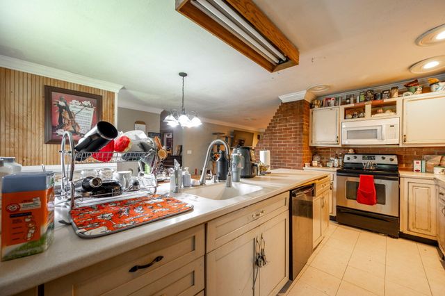 3877 Bonny Oaks Drive, Chattanooga, TN 37406