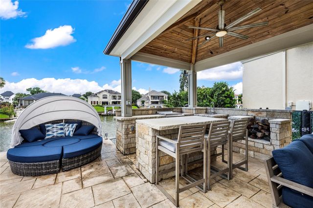 3038 S Island Drive, Seabrook, TX 77586