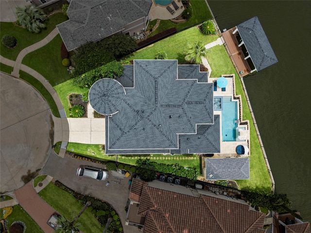 3038 S Island Drive, Seabrook, TX 77586