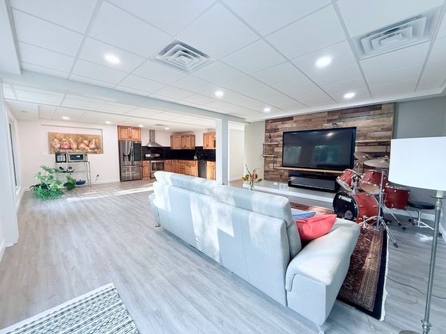25139 W Jessica Court, Lake Villa, IL 60046