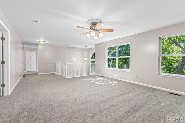 200 Romaine Spring View, Fenton, MO 63026
