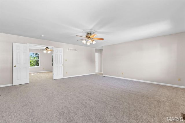 200 Romaine Spring View, Fenton, MO 63026