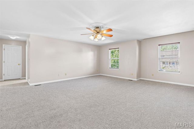 200 Romaine Spring View, Fenton, MO 63026