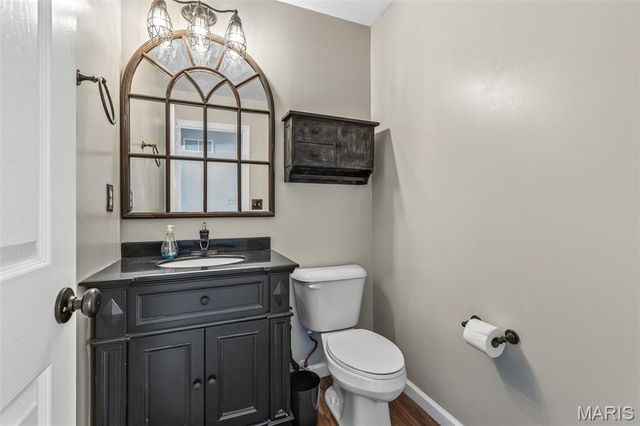 200 Romaine Spring View, Fenton, MO 63026