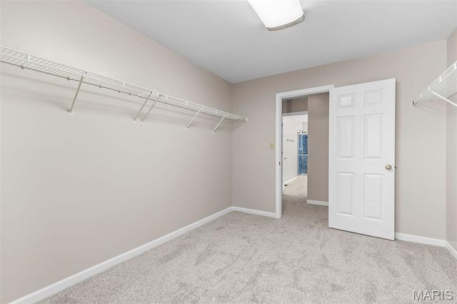 200 Romaine Spring View, Fenton, MO 63026