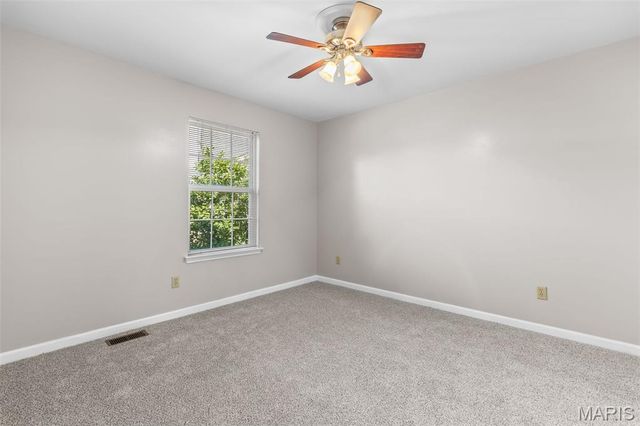 200 Romaine Spring View, Fenton, MO 63026