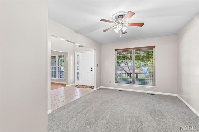 200 Romaine Spring View, Fenton, MO 63026