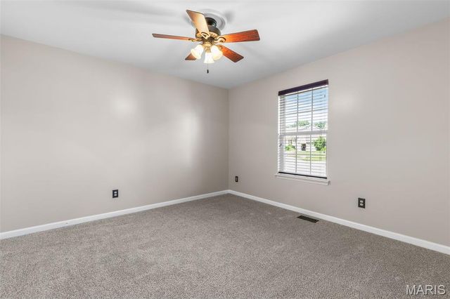 200 Romaine Spring View, Fenton, MO 63026