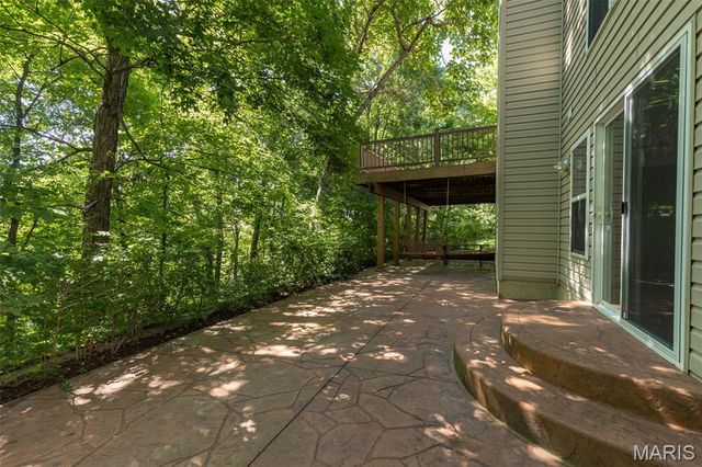 200 Romaine Spring View, Fenton, MO 63026