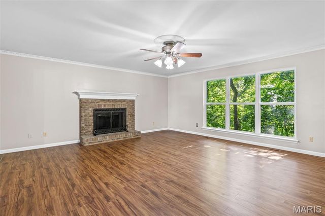 200 Romaine Spring View, Fenton, MO 63026