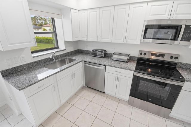 34 WOOD HAVEN DRIVE, Palm Coast, FL 32164