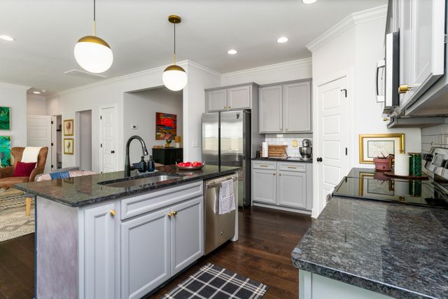 1333 Baldwin Field Circle 38, Hixson, TN 37343